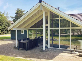 10 person holiday home in V ggerl se Bogø By